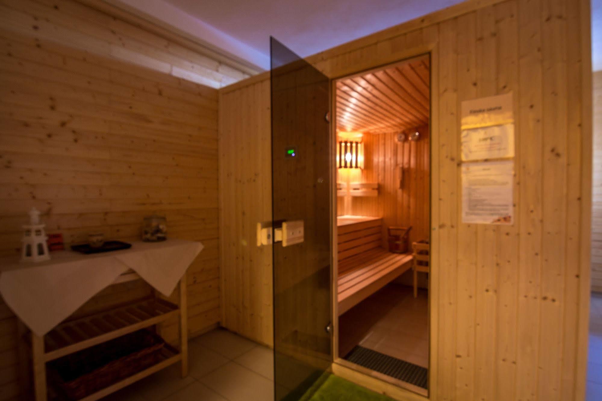 Hotel Villa Siesta Високе-Татри Экстерьер фото